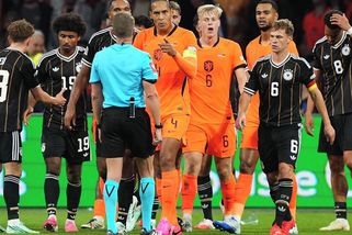 Ostudné gesto! Němci dali kontroverzní gól, Nizozemci zuřili - Sport.cz